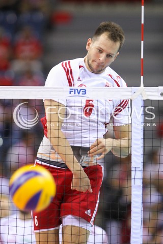  03.07.2015 KRAKOW <br />
SIATKOWKA MEZCZYZN LIGA SWIATOWA 2015 <br />
FIVB VOLLEYBALL WORLD LEAGUE 2015 <br />
MECZ POLSKA - USA ( POLAND - UNITED STATES ) <br />
N/Z BARTOSZ KUREK SYLWETKA ATAK<br />
 