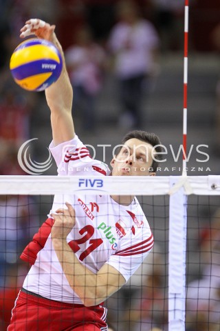  03.07.2015 KRAKOW <br />
SIATKOWKA MEZCZYZN LIGA SWIATOWA 2015 <br />
FIVB VOLLEYBALL WORLD LEAGUE 2015 <br />
MECZ POLSKA - USA ( POLAND - UNITED STATES ) <br />
N/Z RAFAL BUSZEK SYLWETKA ATAK<br />
 
