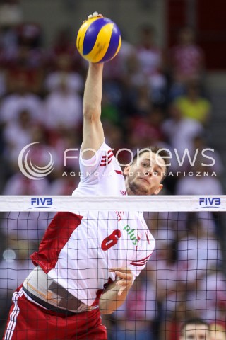  03.07.2015 KRAKOW <br />
SIATKOWKA MEZCZYZN LIGA SWIATOWA 2015 <br />
FIVB VOLLEYBALL WORLD LEAGUE 2015 <br />
MECZ POLSKA - USA ( POLAND - UNITED STATES ) <br />
N/Z BARTOSZ KUREK SYLWETKA ATAK<br />
 