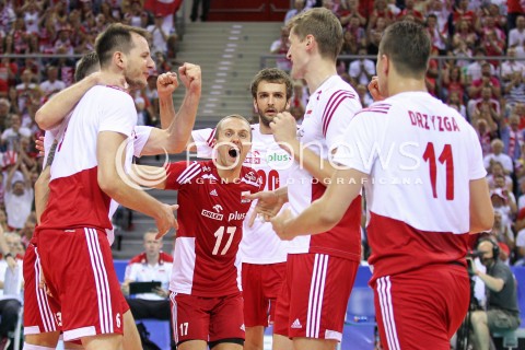  03.07.2015 KRAKOW <br />
SIATKOWKA MEZCZYZN LIGA SWIATOWA 2015 <br />
FIVB VOLLEYBALL WORLD LEAGUE 2015 <br />
MECZ POLSKA - USA ( POLAND - UNITED STATES ) <br />
N/Z PAWEL ZATORSKI MATEUSZ MIKA RADOSC EMOCJE <br />
 
