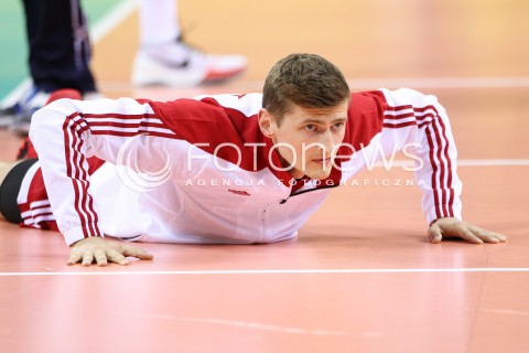  04.07.2015 KRAKOW <br />SIATKOWKA MEZCZYZN LIGA SWIATOWA 2015 <br />FIVB VOLLEYBALL WORLD LEAGUE 2015 <br />MECZ POLSKA - USA ( POLAND - UNITED STATES ) <br />N/Z PIOTR NOWAKOWSKI SYLWETKA <br /> 