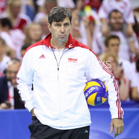  04.07.2015 KRAKOW <br />SIATKOWKA MEZCZYZN LIGA SWIATOWA 2015 <br />FIVB VOLLEYBALL WORLD LEAGUE 2015 <br />MECZ POLSKA - USA ( POLAND - UNITED STATES ) <br />N/Z PHILIPPE BLAIN II TRENER ( ASSISTANT COACH ) SYLWETKA <br /> 