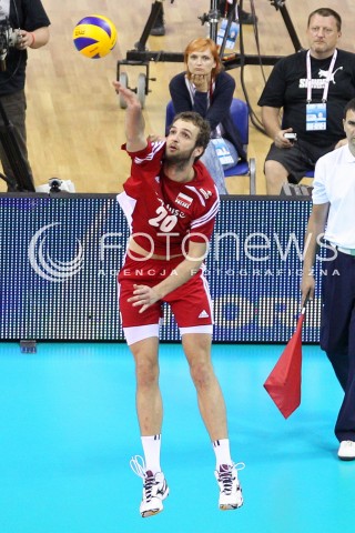  04.07.2015 KRAKOW <br />SIATKOWKA MEZCZYZN LIGA SWIATOWA 2015 <br />FIVB VOLLEYBALL WORLD LEAGUE 2015 <br />MECZ POLSKA - USA ( POLAND - UNITED STATES ) <br />N/Z MATEUSZ MIKA SYLWETKA <br /> 