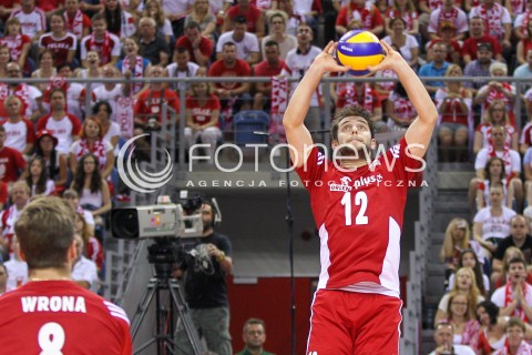  04.07.2015 KRAKOW <br />SIATKOWKA MEZCZYZN LIGA SWIATOWA 2015 <br />FIVB VOLLEYBALL WORLD LEAGUE 2015 <br />MECZ POLSKA - USA ( POLAND - UNITED STATES ) <br />N/Z GRZEGORZ LOMACZ SYLWETKA <br /> 