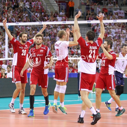  04.07.2015 KRAKOW <br />SIATKOWKA MEZCZYZN LIGA SWIATOWA 2015 <br />FIVB VOLLEYBALL WORLD LEAGUE 2015 <br />MECZ POLSKA - USA ( POLAND - UNITED STATES ) <br />N/Z MATEUSZ MIKA ANDRZEJ WRONA RADOSC EMOCJE <br /> 