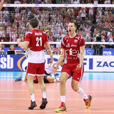  04.07.2015 KRAKOW <br />SIATKOWKA MEZCZYZN LIGA SWIATOWA 2015 <br />FIVB VOLLEYBALL WORLD LEAGUE 2015 <br />MECZ POLSKA - USA ( POLAND - UNITED STATES ) <br />N/Z BARTOSZ KUREK RADOSC EMOCJE SYLWETKA RAFAL BUSZEK <br /> 