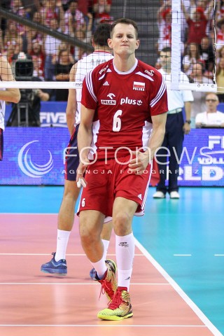  04.07.2015 KRAKOW <br />SIATKOWKA MEZCZYZN LIGA SWIATOWA 2015 <br />FIVB VOLLEYBALL WORLD LEAGUE 2015 <br />MECZ POLSKA - USA ( POLAND - UNITED STATES ) <br />N/Z BARTOSZ KUREK RADOSC EMOCJE SYLWETKA <br /> 