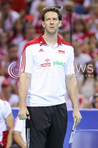  04.07.2015 KRAKOW <br />SIATKOWKA MEZCZYZN LIGA SWIATOWA 2015 <br />FIVB VOLLEYBALL WORLD LEAGUE 2015 <br />MECZ POLSKA - USA ( POLAND - UNITED STATES ) <br />N/Z STEPHANE ANTIGA TRENER ( HEAD COACH ) SYLWETKA <br /> 