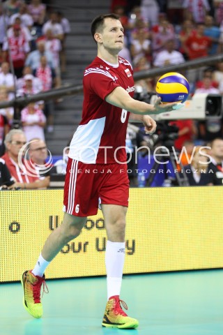  04.07.2015 KRAKOW <br />SIATKOWKA MEZCZYZN LIGA SWIATOWA 2015 <br />FIVB VOLLEYBALL WORLD LEAGUE 2015 <br />MECZ POLSKA - USA ( POLAND - UNITED STATES ) <br />N/Z BARTOSZ KUREK SYLWETKA <br /> 