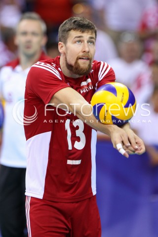  04.07.2015 KRAKOW <br />SIATKOWKA MEZCZYZN LIGA SWIATOWA 2015 <br />FIVB VOLLEYBALL WORLD LEAGUE 2015 <br />MECZ POLSKA - USA ( POLAND - UNITED STATES ) <br />N/Z MICHAL KUBIAK SYLWETKA <br /> 