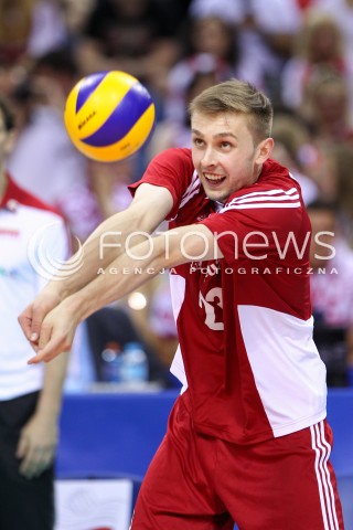  04.07.2015 KRAKOW <br />SIATKOWKA MEZCZYZN LIGA SWIATOWA 2015 <br />FIVB VOLLEYBALL WORLD LEAGUE 2015 <br />MECZ POLSKA - USA ( POLAND - UNITED STATES ) <br />N/Z MATEUSZ BIENIEK SYLWETKA <br /> 