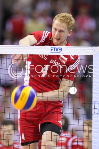  04.07.2015 KRAKOW <br />SIATKOWKA MEZCZYZN LIGA SWIATOWA 2015 <br />FIVB VOLLEYBALL WORLD LEAGUE 2015 <br />MECZ POLSKA - USA ( POLAND - UNITED STATES ) <br />N/Z JAKUB JAROSZ SYLWETKA ATAK<br /> 