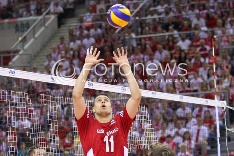  04.07.2015 KRAKOW <br />SIATKOWKA MEZCZYZN LIGA SWIATOWA 2015 <br />FIVB VOLLEYBALL WORLD LEAGUE 2015 <br />MECZ POLSKA - USA ( POLAND - UNITED STATES ) <br />N/Z FABIAN DRZYZGA SYLWETKA <br /> 
