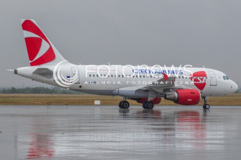  14.07.2015 LOTNISKO JASIONKA<br />INAUGURACJA POLACZENIA RZESZOW - EDYNBURG CZESKICH LINII LOTNICZYCH CSA CZECH AIRLINES W PORCIE LOTNICZYM RZESZOW JASIONKA<br />N/Z SAMOLOT AIRBUS A319 LINII CSA AIRLINES REJESTRACJA OK-NEO<br /> 