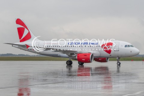  14.07.2015 LOTNISKO JASIONKA<br />INAUGURACJA POLACZENIA RZESZOW - EDYNBURG CZESKICH LINII LOTNICZYCH CSA CZECH AIRLINES W PORCIE LOTNICZYM RZESZOW JASIONKA<br />N/Z SAMOLOT AIRBUS A319 LINII CSA AIRLINES REJESTRACJA OK-NEO<br /> 