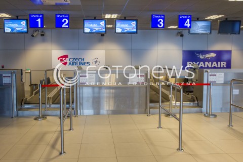  14.07.2015 LOTNISKO JASIONKA<br />INAUGURACJA POLACZENIA RZESZOW - EDYNBURG CZESKICH LINII LOTNICZYCH CSA CZECH AIRLINES W PORCIE LOTNICZYM RZESZOW JASIONKA<br />N/Z PUNKT ODPRAWY ODPRAWA CHECK-IN CHECK IN CHECKIN<br /> 