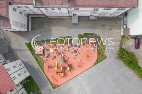  18.07.2015 RZESZOW<br />MIASTO RZESZOW Z LOTU PTAKA<br />N/Z SZKOLA PODSTAWOWA NR 1 IM. ADAMA MICKIEWICZA PRZY ULICY BERNARDYNSKIEJ W RZESZOWIE BOISKO SZKOLNE<br /> 