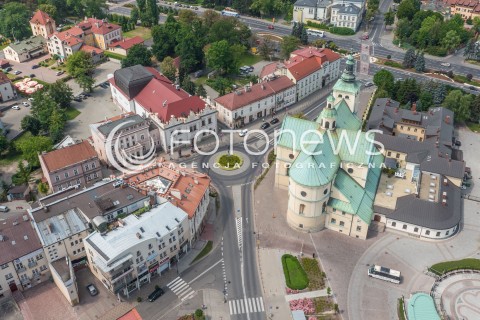  18.07.2015 RZESZOW<br />MIASTO RZESZOW Z LOTU PTAKA<br />N/Z SANKTUARIUM MATKI BOZEJ RZESZOWSKIEJ (P), TEATR IM. WANDY SIEMASZKOWEJ (C), RONDO IGNACEGO TOKARCZUKA (C) ( ULICA SOKOLA , ULICA JANA III SOBIESKIEGO ) <br /> 