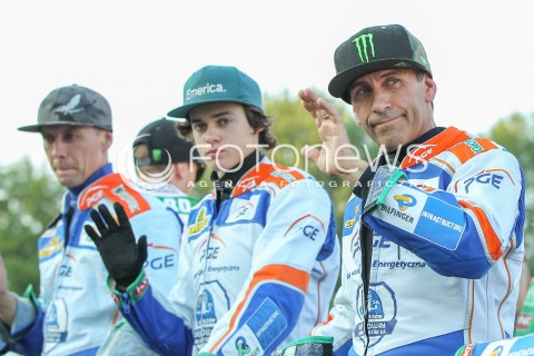  22.07.2015 RZESZOW <br />ZUZEL PGE SPEEDWAY EKSTRALIGA SEASON 2015 <br />MECZ PGE STAL RZESZOW - SPAR FALUBAZ ZIELONA GORA <br />N/Z GREG HANCOCK (P) KRYSTIAN REMPALA (C), KAROL BARAN (L)<br /> 