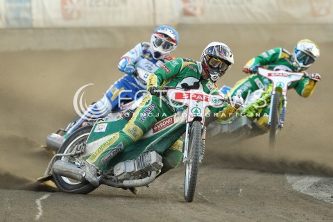  22.07.2015 RZESZOW <br />ZUZEL PGE SPEEDWAY EKSTRALIGA SEASON 2015 <br />MECZ PGE STAL RZESZOW - SPAR FALUBAZ ZIELONA GORA <br />N/Z BIEG NR 3: DARCY WARD (ZOLTY), KAROL BARAN (NIEBIESKI), GRZEGORZ WALASEK (BIALY) <br /> 