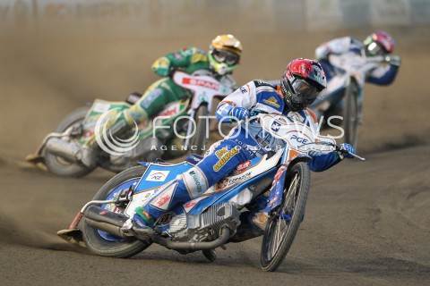  22.07.2015 RZESZOW <br />ZUZEL PGE SPEEDWAY EKSTRALIGA SEASON 2015 <br />MECZ PGE STAL RZESZOW - SPAR FALUBAZ ZIELONA GORA <br />N/Z BIEG NR 7: GREG HANCOCK (CZERWONY), PIOTR PROTASIEWICZ (ZOLTY), PETER LJUNG ( NIEBIESKI)<br /> 