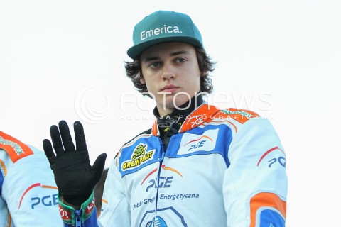  22.07.2015 RZESZOW <br />ZUZEL PGE SPEEDWAY EKSTRALIGA SEASON 2015 <br />MECZ PGE STAL RZESZOW - SPAR FALUBAZ ZIELONA GORA <br />N/Z KRYSTIAN REMPALA SYLWETKA<br /> 