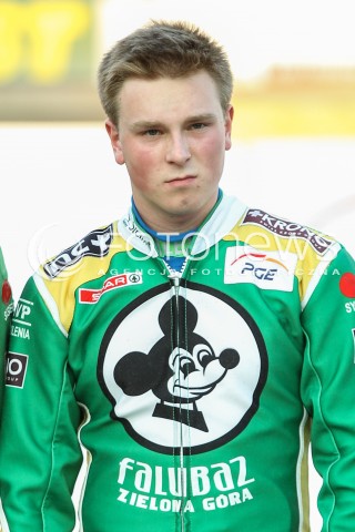  22.07.2015 RZESZOW <br />ZUZEL PGE SPEEDWAY EKSTRALIGA SEASON 2015 <br />MECZ PGE STAL RZESZOW - SPAR FALUBAZ ZIELONA GORA <br />N/Z ALEX ZGARDZINSKI SYLWETKA<br /> 