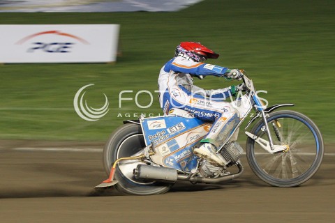  22.07.2015 RZESZOW <br />ZUZEL PGE SPEEDWAY EKSTRALIGA SEASON 2015 <br />MECZ PGE STAL RZESZOW - SPAR FALUBAZ ZIELONA GORA <br />N/Z BIEG NR 11: PETER KILDEMAND (CZERWONY)<br /> 