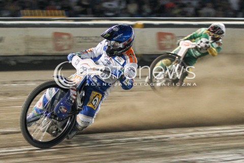  22.07.2015 RZESZOW <br />ZUZEL PGE SPEEDWAY EKSTRALIGA SEASON 2015 <br />MECZ PGE STAL RZESZOW - SPAR FALUBAZ ZIELONA GORA <br />N/Z BIEG NR 15: GREG HANCOCK (NIEBIESKI), GRZEGORZ WALASEK (BIALY)<br /> 