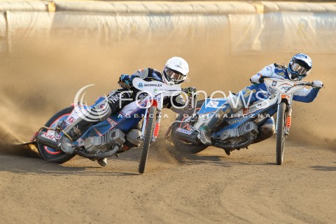  26.07.2015 RZESZOW <br />ZUZEL PGE SPEEDWAY EKSTRALIGA SEASON 2015 <br />MECZ PGE STAL RZESZOW - KS TORUN<br />N/Z BIEG NR 6: KACPER GOMOLSKI (BIALY), ARTUR CZAJA (NIEBIESKI)<br /> 