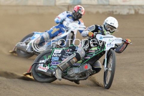  26.07.2015 RZESZOW <br />ZUZEL PGE SPEEDWAY EKSTRALIGA SEASON 2015 <br />MECZ PGE STAL RZESZOW - KS TORUN<br />N/Z BIEG NR 7: PAWEL PRZEDPELSKI (BIALY), GREG HANCOCK (CZERWONY)<br /> 