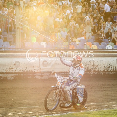  26.07.2015 RZESZOW <br />ZUZEL PGE SPEEDWAY EKSTRALIGA SEASON 2015 <br />MECZ PGE STAL RZESZOW - KS TORUN<br />N/Z BIEG NR 11: PETER KILDEMAND (CZERWONY) RADOSC EMOCJE WYGRANA<br /> 
