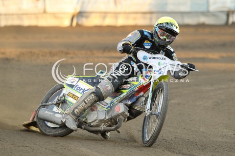  26.07.2015 RZESZOW <br />ZUZEL PGE SPEEDWAY EKSTRALIGA SEASON 2015 <br />MECZ PGE STAL RZESZOW - KS TORUN<br />N/Z BIEG NR 14: CHRIS HOLDER (ZOLTY)<br /> 