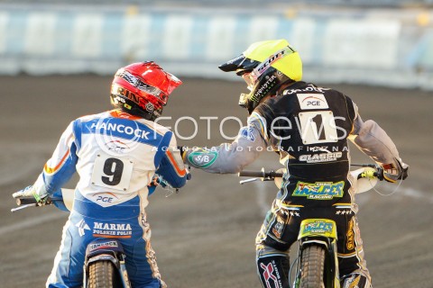  26.07.2015 RZESZOW <br />ZUZEL PGE SPEEDWAY EKSTRALIGA SEASON 2015 <br />MECZ PGE STAL RZESZOW - KS TORUN<br />N/Z BIEG NR 14: CHRIS HOLDER (ZOLTY), GREG HANCOCK (CZERWONY) GRATULACJE<br /> 