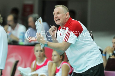  02.08.2015 LUBLIN <br />SIATKOWKA KOBIET  WORLD GRAND PRIX II DYWIZJI 2015 FIVB VOLLEYBALL <br />MECZ POLSKA - HOLANDIA ( POLAND - NETHERLANDS ) <br />N/Z JACEK NAWROCKI - TRENER ( HEAD COACH ) SYLWETKA <br /> 