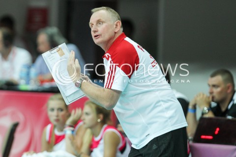  02.08.2015 LUBLIN <br />SIATKOWKA KOBIET  WORLD GRAND PRIX II DYWIZJI 2015 FIVB VOLLEYBALL <br />MECZ POLSKA - HOLANDIA ( POLAND - NETHERLANDS ) <br />N/Z JACEK NAWROCKI - TRENER ( HEAD COACH ) SYLWETKA <br /> 