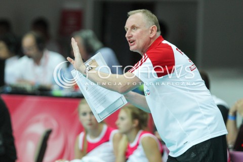  02.08.2015 LUBLIN <br />SIATKOWKA KOBIET  WORLD GRAND PRIX II DYWIZJI 2015 FIVB VOLLEYBALL <br />MECZ POLSKA - HOLANDIA ( POLAND - NETHERLANDS ) <br />N/Z JACEK NAWROCKI - TRENER ( HEAD COACH ) SYLWETKA <br /> 