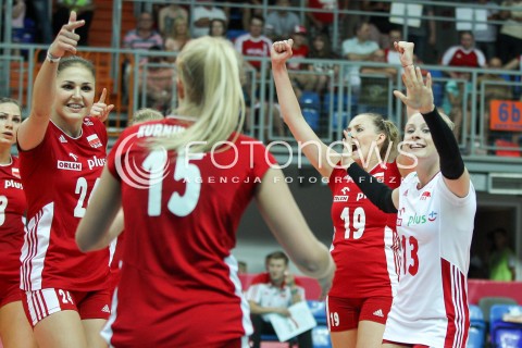  02.08.2015 LUBLIN <br />SIATKOWKA KOBIET  WORLD GRAND PRIX II DYWIZJI 2015 FIVB VOLLEYBALL <br />MECZ POLSKA - HOLANDIA ( POLAND - NETHERLANDS ) <br />N/Z ALEKSANDRA SIKORSKA AGATA DURAJCZYK RADOSC EMOCJE <br /> 