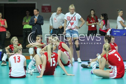  02.08.2015 LUBLIN <br />SIATKOWKA KOBIET  WORLD GRAND PRIX II DYWIZJI 2015 FIVB VOLLEYBALL <br />MECZ POLSKA - HOLANDIA ( POLAND - NETHERLANDS ) <br />N/Z REPREZENTACJA POLSKI SIATKAREK SMUTEK PORAZKA PRZEGRANA AGATA SAWICKA KONTUZJA<br /> 