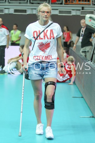  02.08.2015 LUBLIN <br />SIATKOWKA KOBIET  WORLD GRAND PRIX II DYWIZJI 2015 FIVB VOLLEYBALL <br />MECZ POLSKA - HOLANDIA ( POLAND - NETHERLANDS ) <br />N/Z AGATA SAWICKA KONTUZJA<br /> 