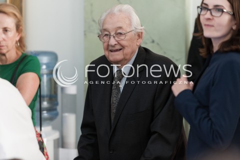  04.08.2015 WARSZAWA<br />GALA WRECZENIA NAGRODY SOLIDARNOSCI<br />N/Z ANDRZEJ WAJDA<br /> 