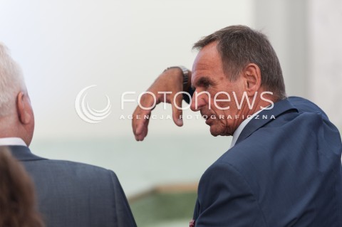  04.08.2015 WARSZAWA<br />GALA WRECZENIA NAGRODY SOLIDARNOSCI<br />N/Z LECH WALESA MIECZYSLAW WACHOWSKI<br /> 