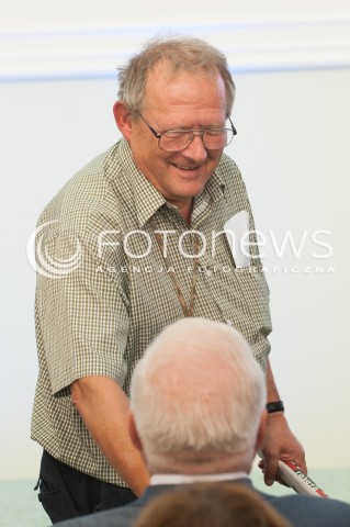  04.08.2015 WARSZAWA<br />GALA WRECZENIA NAGRODY SOLIDARNOSCI<br />N/Z ADAM MICHNIK<br /> 