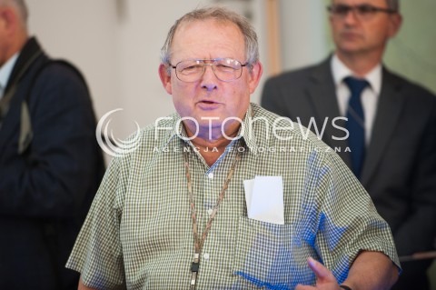 04.08.2015 WARSZAWA<br />GALA WRECZENIA NAGRODY SOLIDARNOSCI<br />N/Z ADAM MICHNIK<br /> 