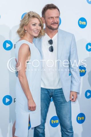  05.08.2015 WARSAWA<br />PREZENTACJA JESIENNEJ OFERTY PROGRAMOWEJ TVN<br />N/Z CEZARY PAZURA EDYTA OLSZOWKA<br /> 