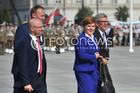  06.08.2015 WARSZAWA<br />INAUGURACJA PREZYDENTA RP ANDRZEJA DUDY<br />UROCZYSTOSC PRZYJECIA PRZEZ PREZYDENTA RP ZWIERZCHNICTWA NAD SILAMI ZBROJNYMI<br />N/Z BEATA SZYDLO<br /> 