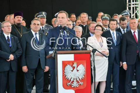  06.08.2015 WARSZAWA<br />INAUGURACJA PREZYDENTA RP ANDRZEJA DUDY<br />UROCZYSTOSC PRZYJECIA PRZEZ PREZYDENTA RP ZWIERZCHNICTWA NAD SILAMI ZBROJNYMI<br />N/Z PREZYDENT ANDRZEJ DUDA PREMIER EWA KOPACZ<br /> 