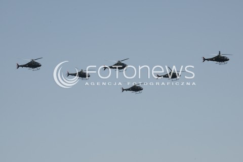  15.08.2015 WARSZAWA<br />OBCHODY SWIETA WOJSKA POLSKIEGO<br />DEFILADA POLSKICH SIL POWIETRZNYCH NAD WARSZAWA<br />N/Z SAMOLOTY WOJSKOWE<br /> 