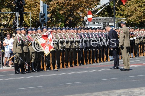 15.08.2015 WARSZAWA<br />
OBCHODY SWIETA WOJSKA POLSKIEGO<br />
UROCZYSTOSCI PANSTWOWE<br />
N/Z WICEPREMIER TOMASZ SIEMONIAK WOJSKO ZOLNIERZE<br />
 