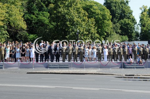  15.08.2015 WARSZAWA<br />OBCHODY SWIETA WOJSKA POLSKIEGO<br />UROCZYSTOSCI PANSTWOWE<br />N/Z ZAPROSZENIE GOSCIE<br /> 
